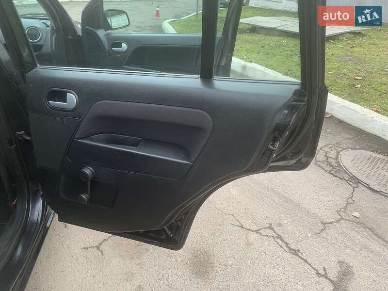 Хэтчбек Ford Fusion 2008 в Львове фото 15 Хэтчбек Ford Fusion 2008 в Львове