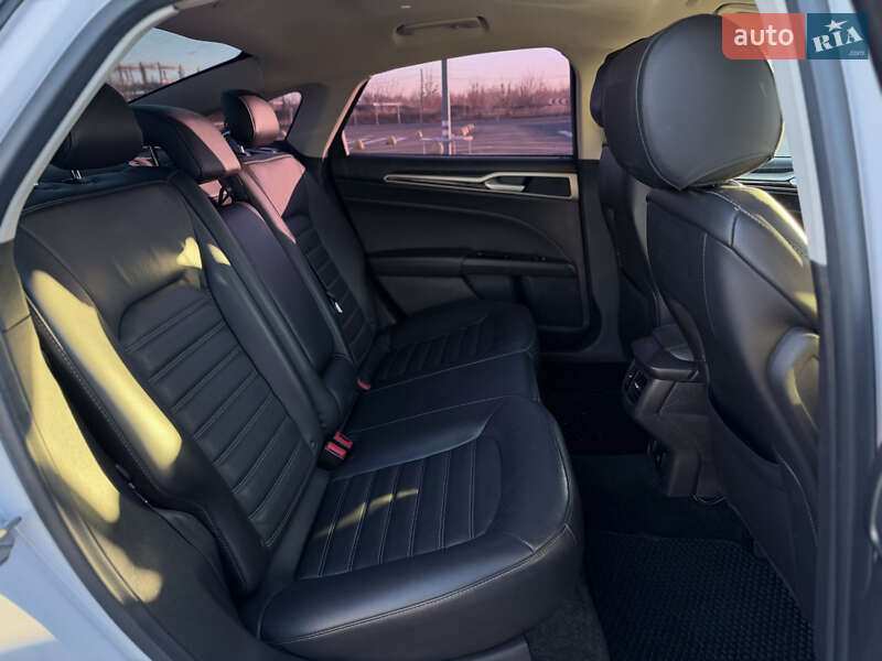 Седан Ford Fusion 2016 в Киеве фото 10 Седан Ford Fusion 2016 в Киеве
