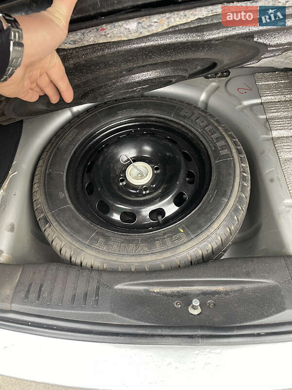 Хэтчбек Ford Fusion 2011 в Калиновке