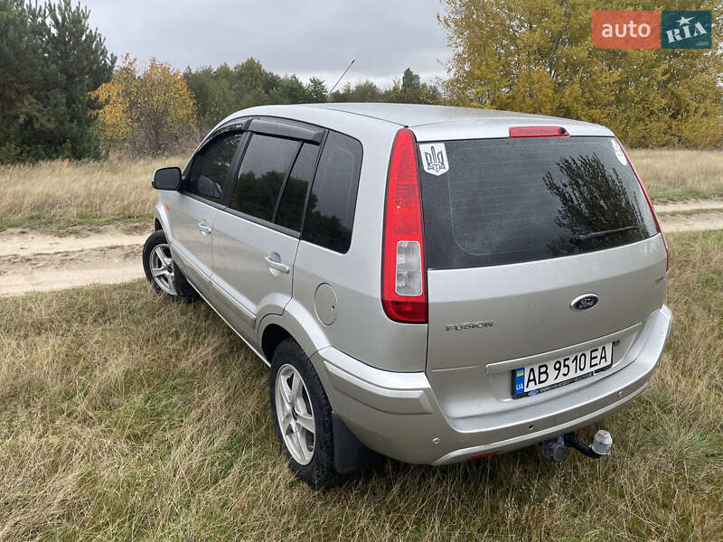 Хэтчбек Ford Fusion 2011 в Калиновке