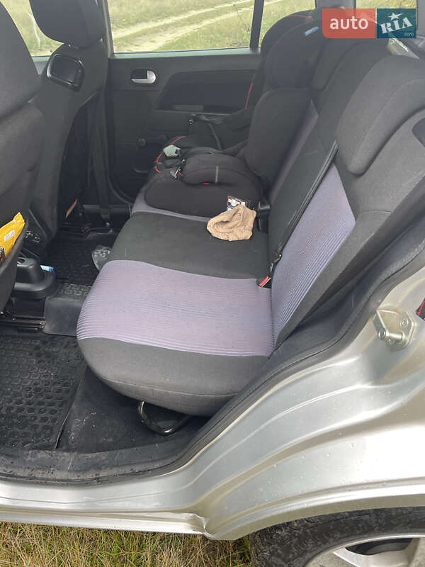 Хэтчбек Ford Fusion 2011 в Калиновке