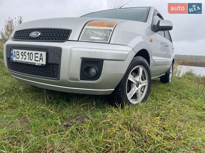 Хэтчбек Ford Fusion 2011 в Калиновке