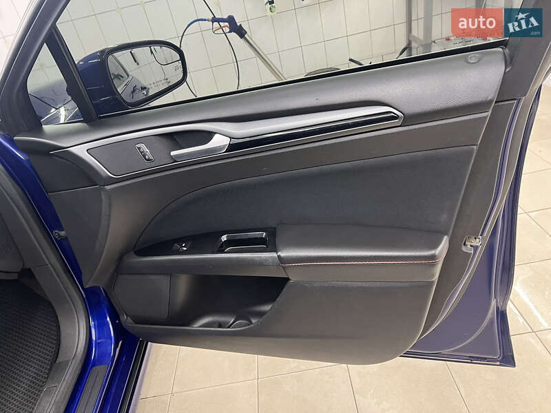 Седан Ford Fusion 2015 в Киеве фото 13 Седан Ford Fusion 2015 в Киеве