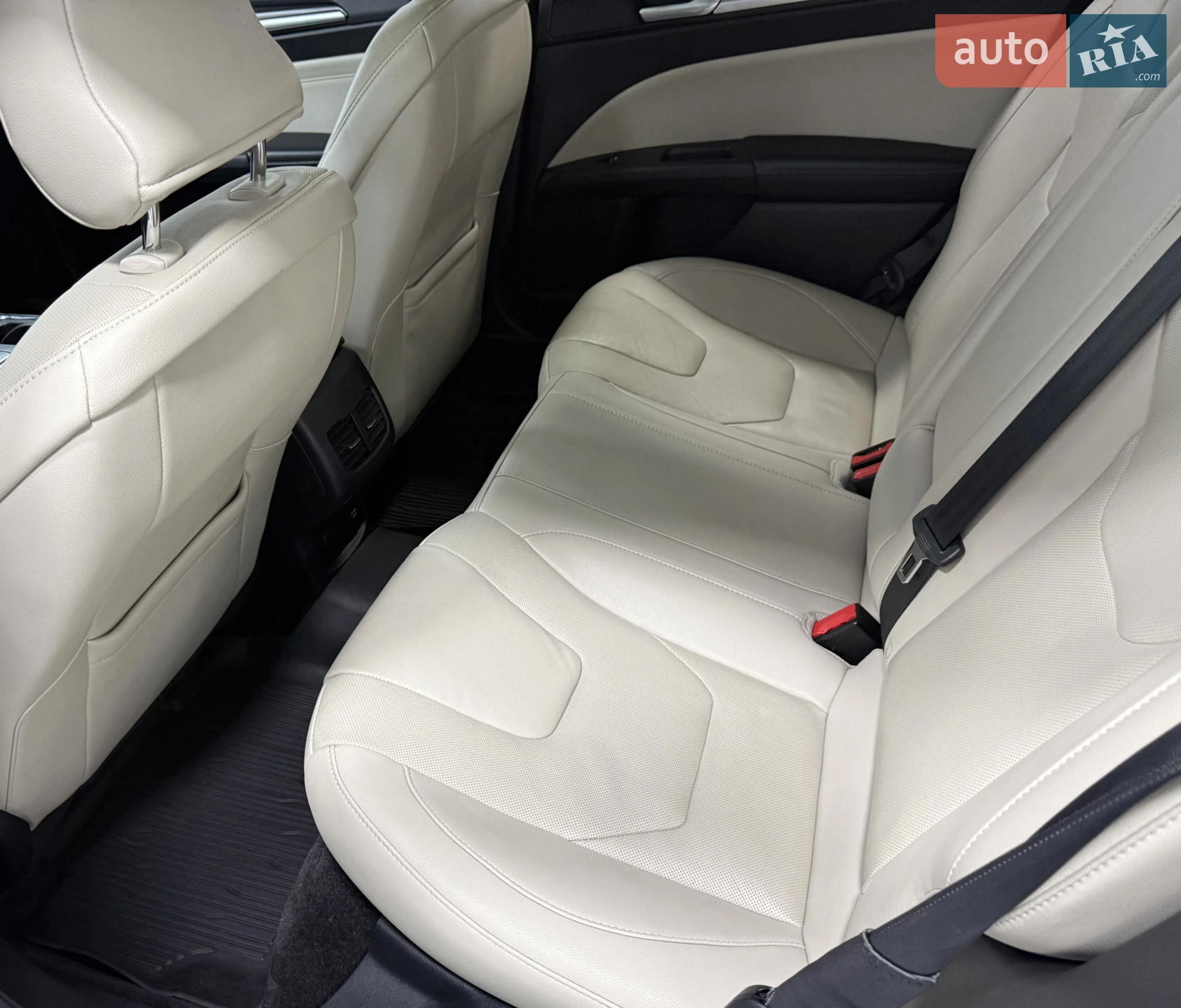 2016 Ford Fusion - мініатюра 35