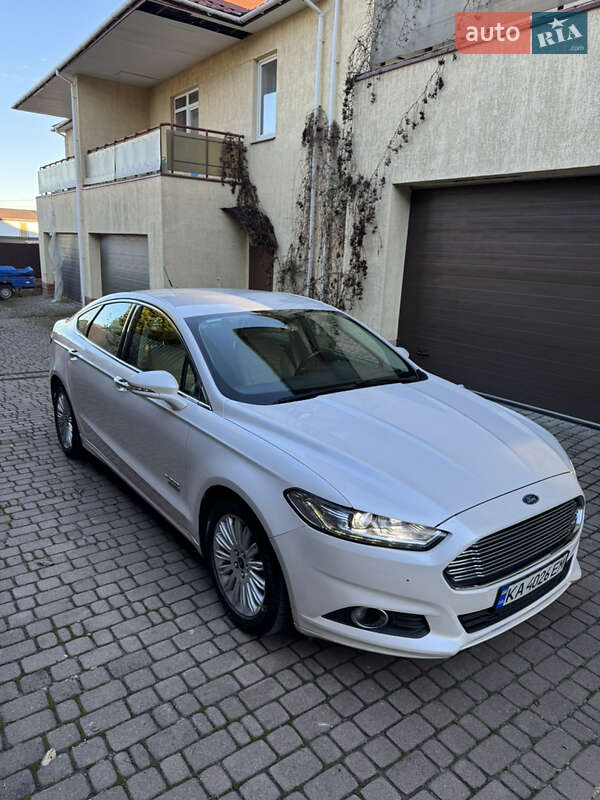 Седан Ford Fusion 2015 в Киеве фото 5 Седан Ford Fusion 2015 в Киеве