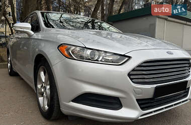 Седан Ford Fusion 2014 в Львове