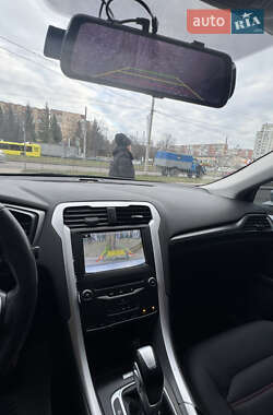 Седан Ford Fusion 2014 в Львове