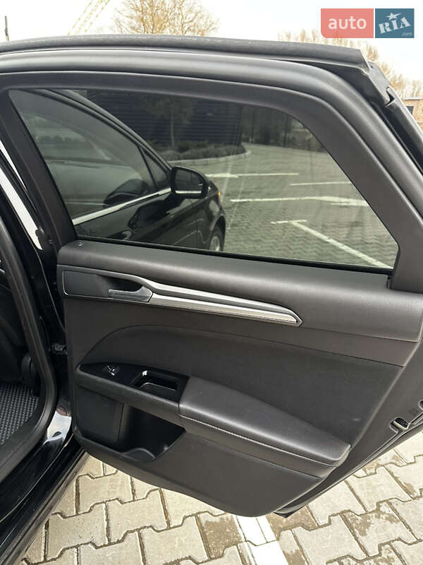 Седан Ford Fusion 2013 в Ровно фото 43 Седан Ford Fusion 2013 в Ровно