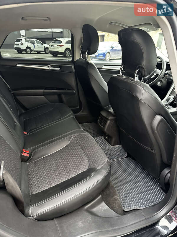 Седан Ford Fusion 2013 в Ровно фото 44 Седан Ford Fusion 2013 в Ровно