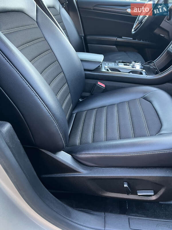 Седан Ford Fusion 2018 в Тернополе