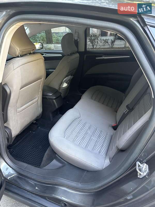 Седан Ford Fusion 2016 в Кривом Роге