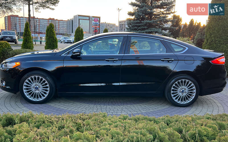 Седан Ford Fusion 2015 в Львове