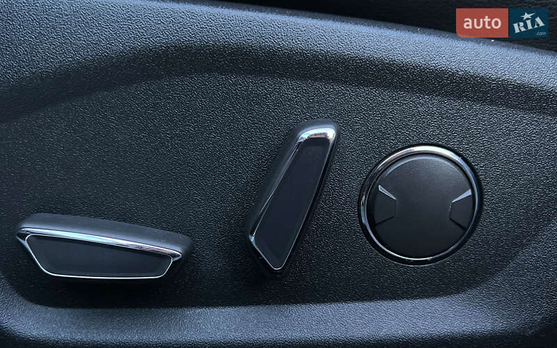 Седан Ford Fusion 2015 в Львове