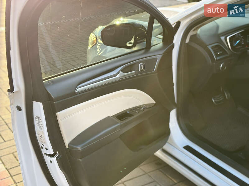 Седан Ford Fusion 2014 в Николаеве