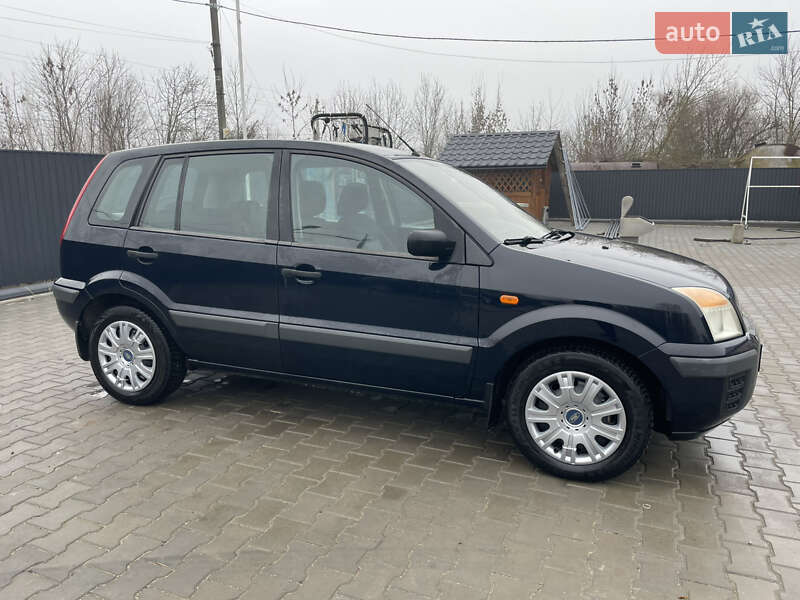 Хэтчбек Ford Fusion 2007 в Баре