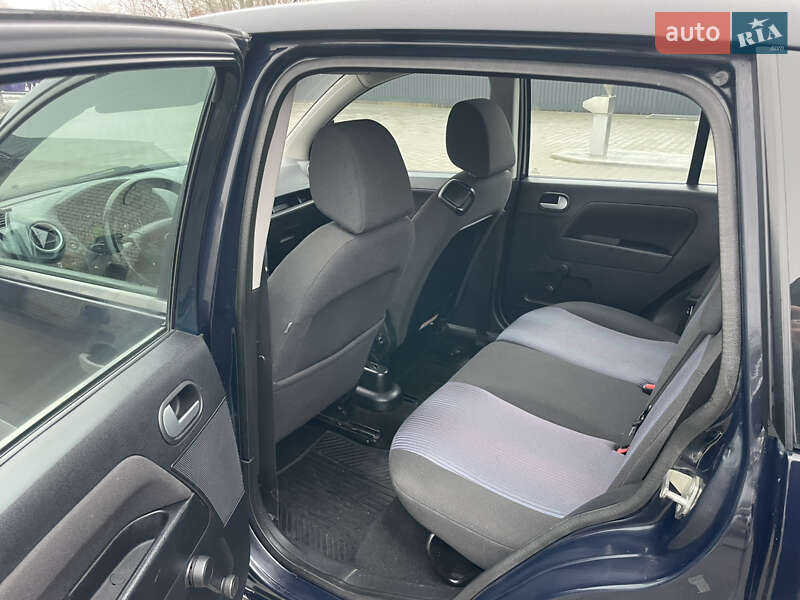 Хэтчбек Ford Fusion 2007 в Баре