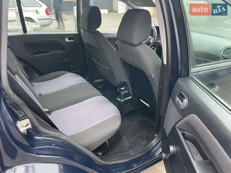 Хэтчбек Ford Fusion 2007 в Баре