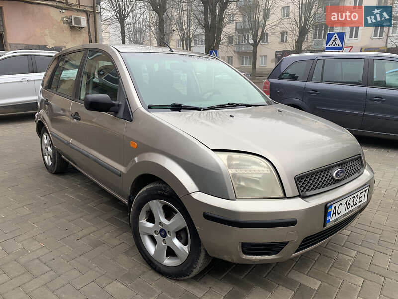 Хэтчбек Ford Fusion 2003 в Луцке фото 3 Хэтчбек Ford Fusion 2003 в Луцке