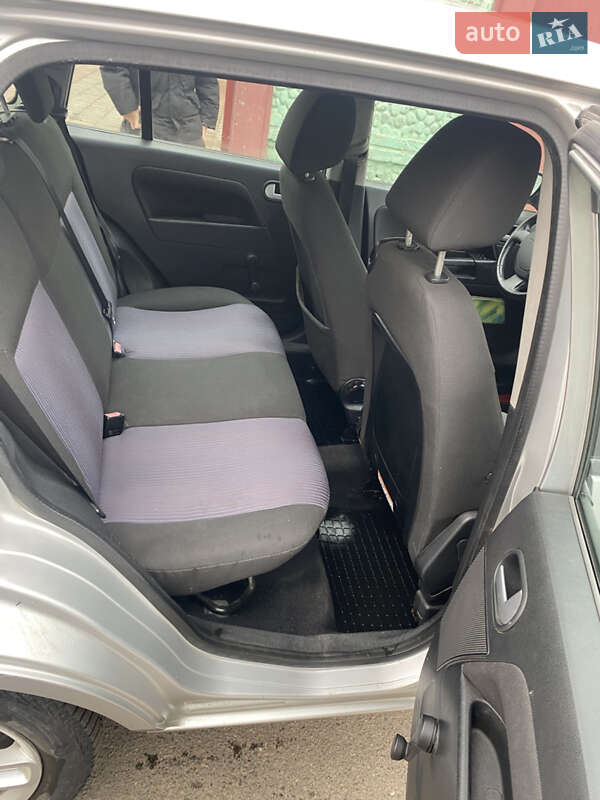 Хэтчбек Ford Fusion 2009 в Киеве