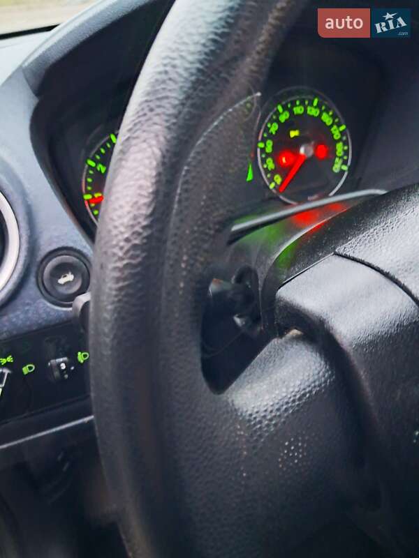 Хэтчбек Ford Fusion 2009 в Прилуках