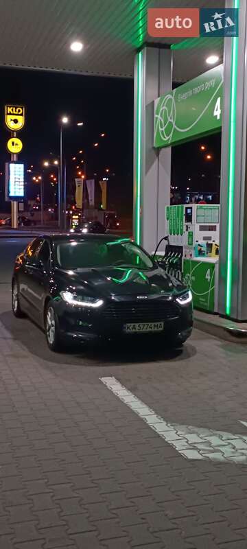 Седан Ford Fusion 2015 в Киеве фото 5 Седан Ford Fusion 2015 в Киеве