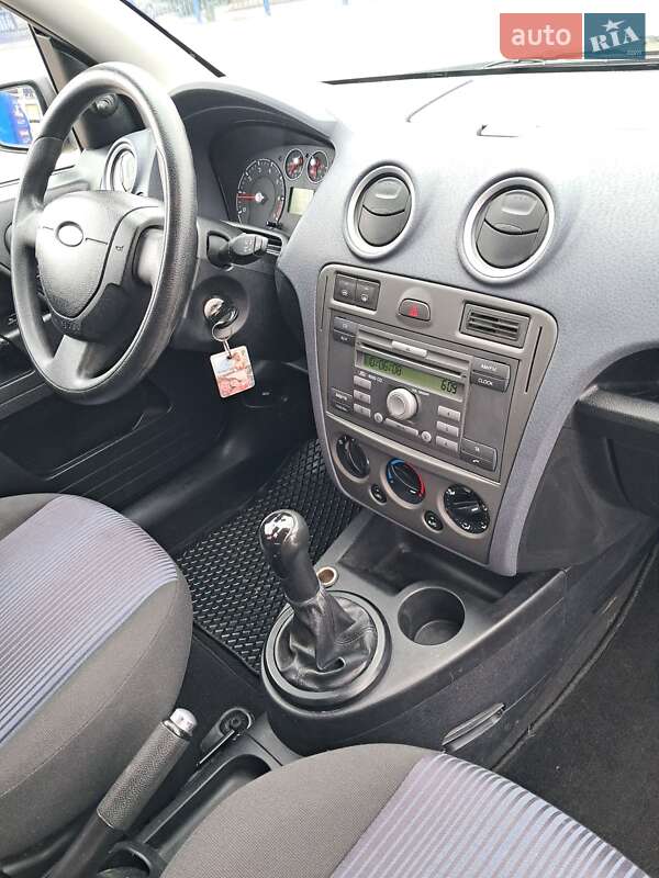 Хэтчбек Ford Fusion 2009 в Прилуках