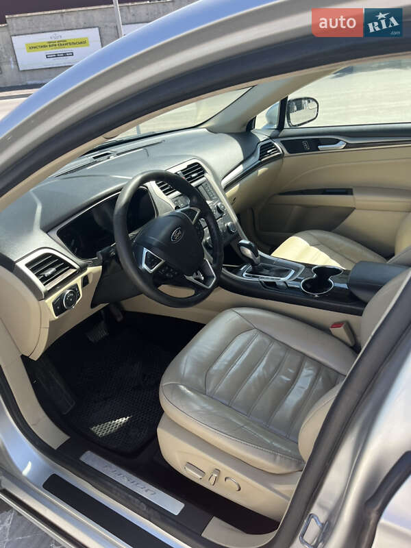 Седан Ford Fusion 2014 в Тернополе