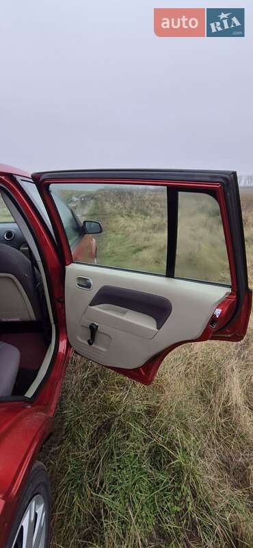 Хэтчбек Ford Fusion 2005 в Ладыжине фото 28 Хэтчбек Ford Fusion 2005 в Ладыжине