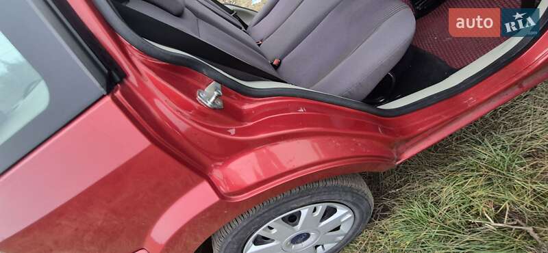Хэтчбек Ford Fusion 2005 в Ладыжине фото 12 Хэтчбек Ford Fusion 2005 в Ладыжине
