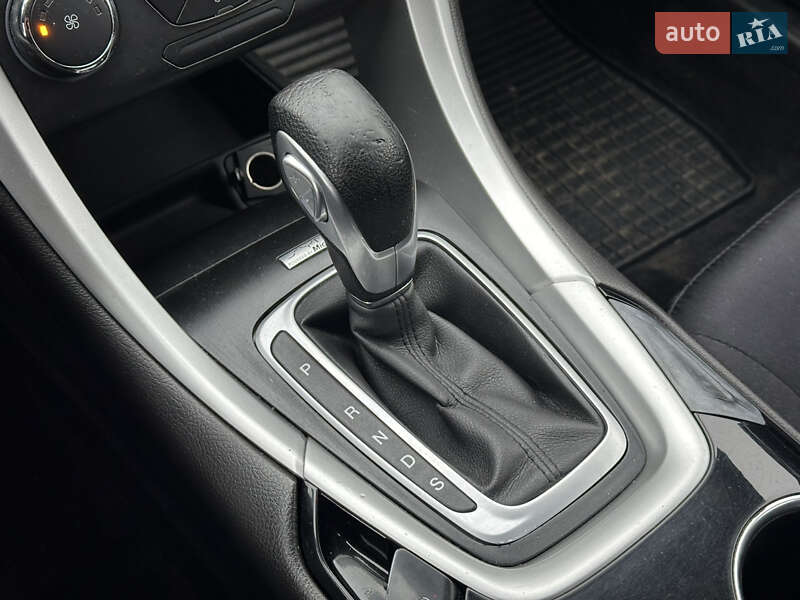 Седан Ford Fusion 2014 в Киеве