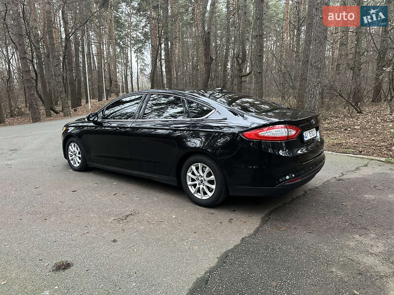 Седан Ford Fusion 2015 в Обухове