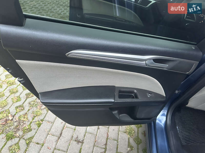 Седан Ford Fusion 2018 в Кривом Роге