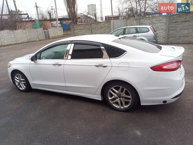 Седан Ford Fusion 2016 в Харькове