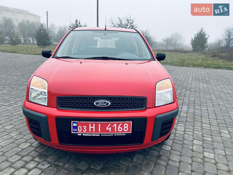 Хэтчбек Ford Fusion 2006 в Теплике