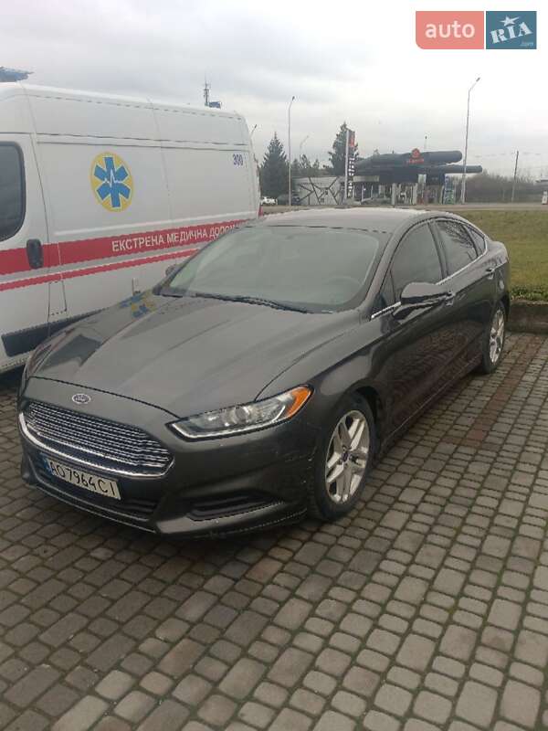 Седан Ford Fusion 2016 в Ужгороде