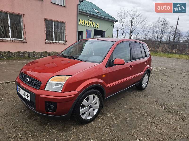 Хэтчбек Ford Fusion 2006 в Долине