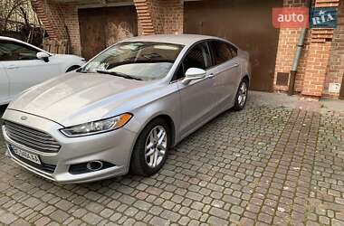 Седан Ford Fusion 2013 в Львові