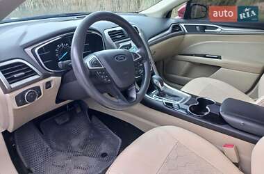 Седан Ford Fusion 2016 в Ровно
