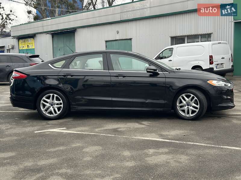 Седан Ford Fusion 2015 в Киеве