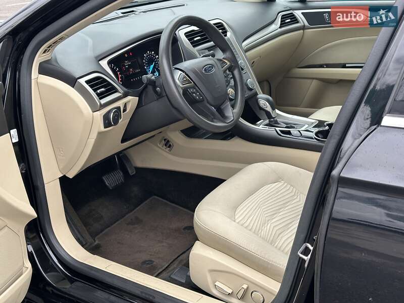 Седан Ford Fusion 2015 в Киеве