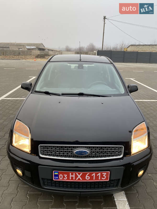 Хэтчбек Ford Fusion 2008 в Киеве