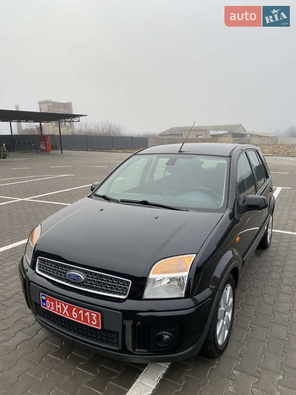 Хэтчбек Ford Fusion 2008 в Киеве