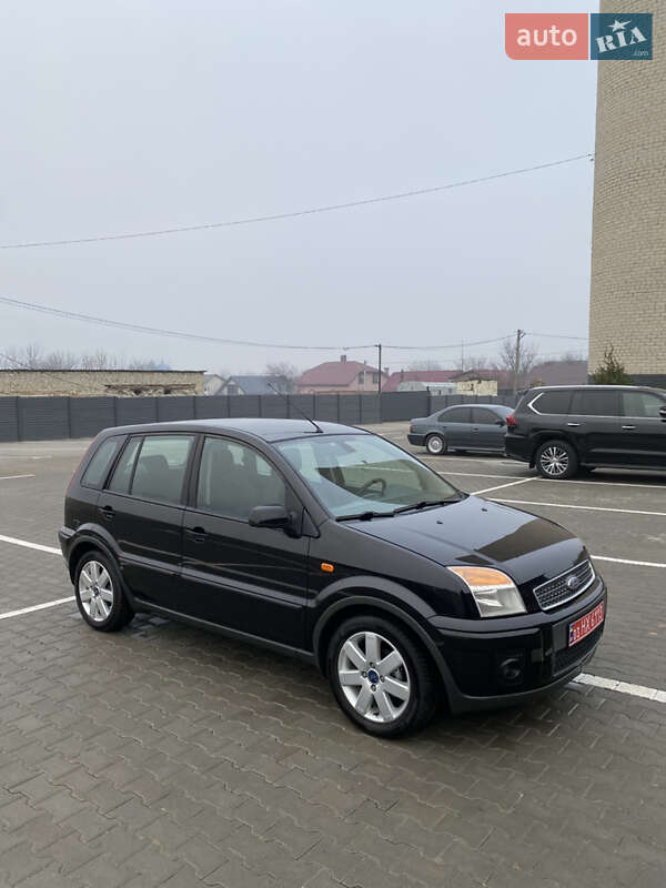 Хэтчбек Ford Fusion 2008 в Киеве