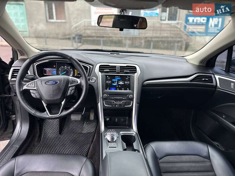 Седан Ford Fusion 2017 в Каменском