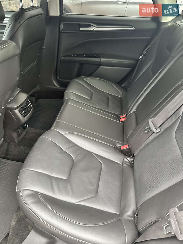 Седан Ford Fusion 2015 в Переяславі