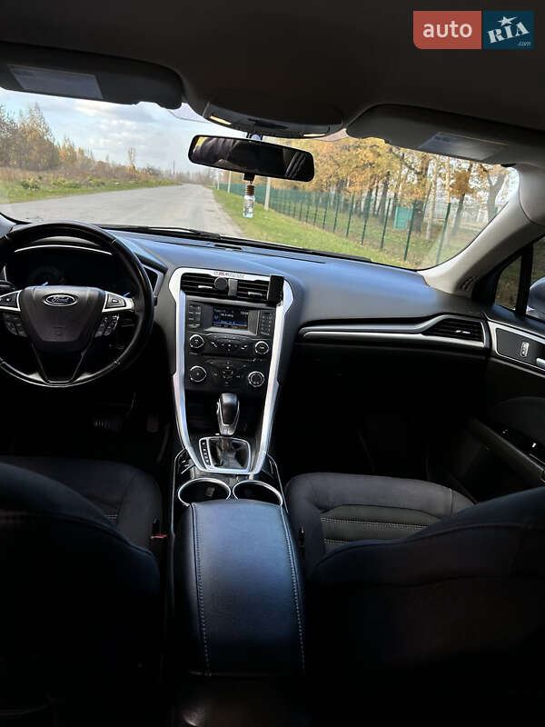 Седан Ford Fusion 2013 в Чернигове