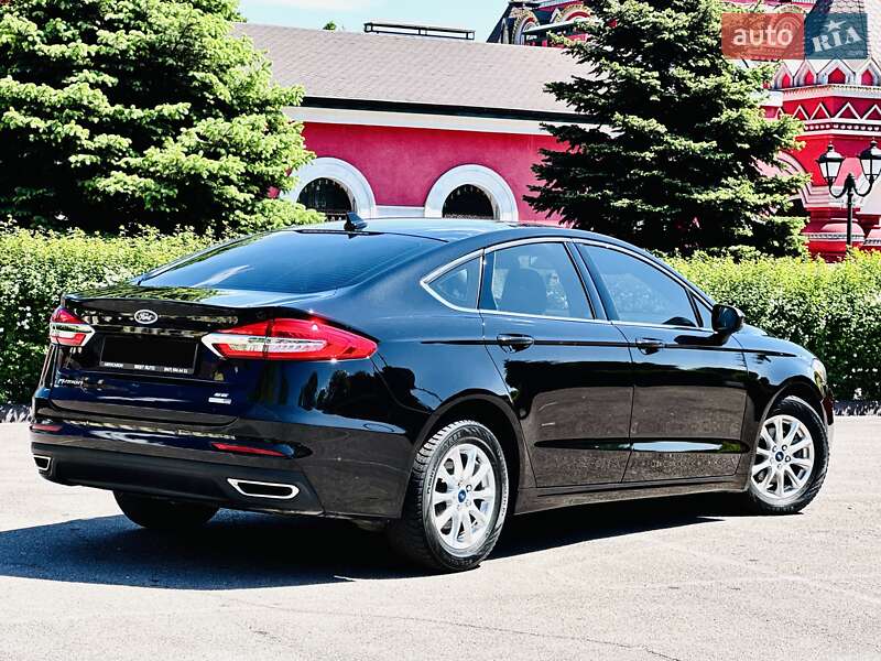 Ford Fusion 2020