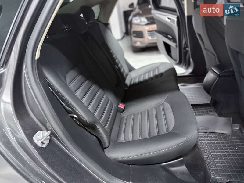 Седан Ford Fusion 2017 в Одессе