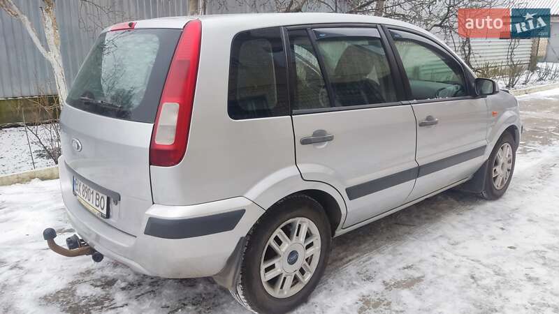 Хетчбек Ford Fusion 2008 в Летичіві