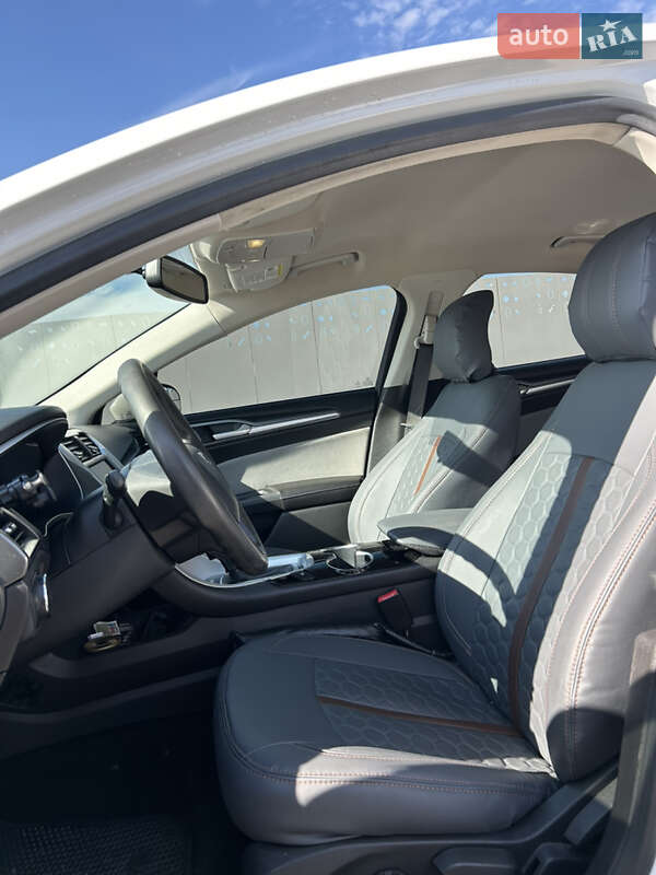 Седан Ford Fusion 2014 в Дніпрі